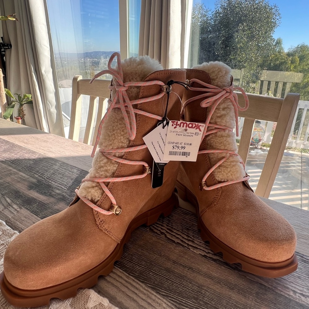 Sorel Women's Tan Combat Boots with Pink Laces